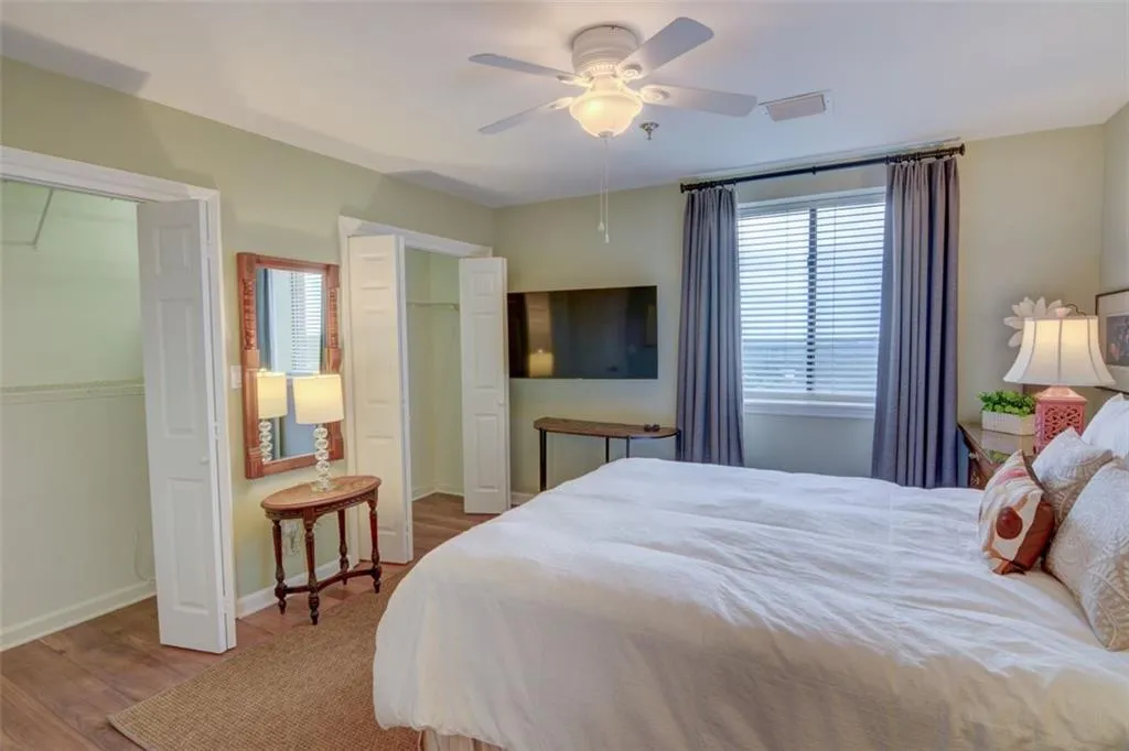 300 Johnson Ferry Road Ne Unit B1003, Sandy Springs, Georgia 30328, 1 Bedroom Bedrooms, ,1 BathroomBathrooms,Residential,Sold,300 Johnson Ferry Road Ne Unit B1003,7460575