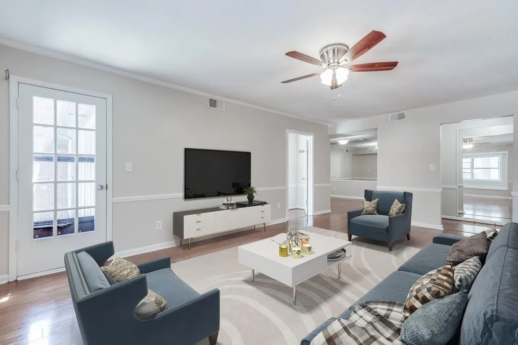 6851 Roswell Road Ne Unit M21, Sandy Springs, Georgia 30328, 3 Bedrooms Bedrooms, ,2 BathroomsBathrooms,Residential,Sold,6851 Roswell Road Ne Unit M21,6715807