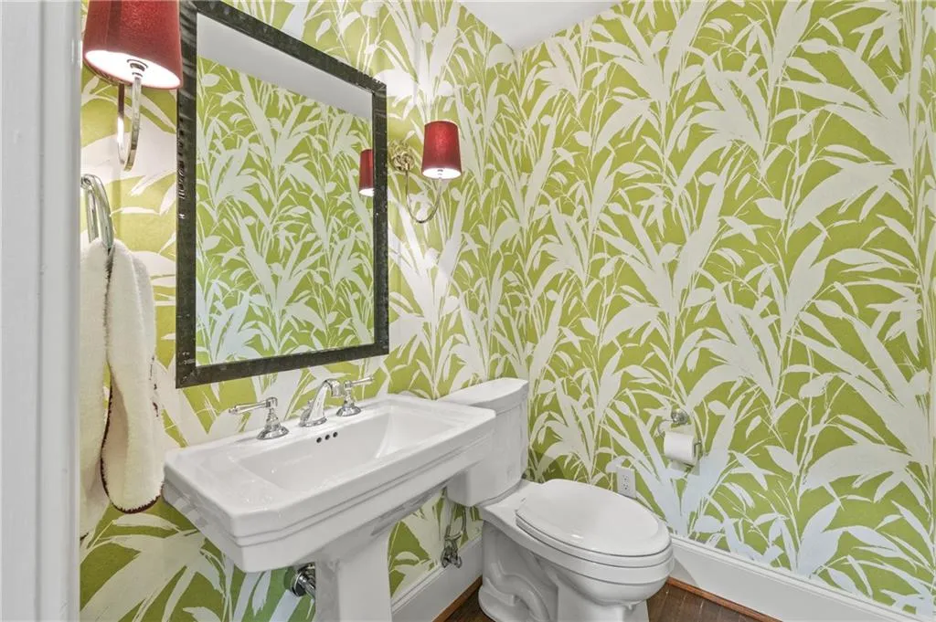 120 Osner Drive, Atlanta, Georgia 30342, 4 Bedrooms Bedrooms, ,3 BathroomsBathrooms,Residential,For Sale,120 Osner Drive,7674193