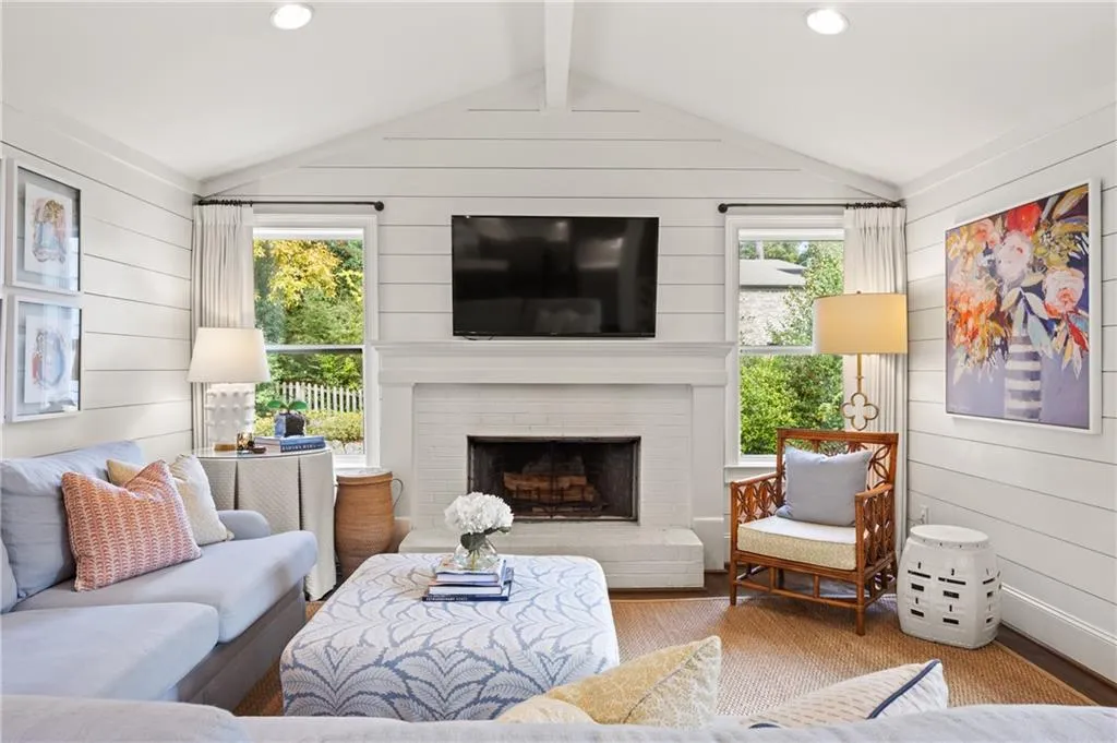 120 Osner Drive, Atlanta, Georgia 30342, 4 Bedrooms Bedrooms, ,3 BathroomsBathrooms,Residential,For Sale,120 Osner Drive,7674193