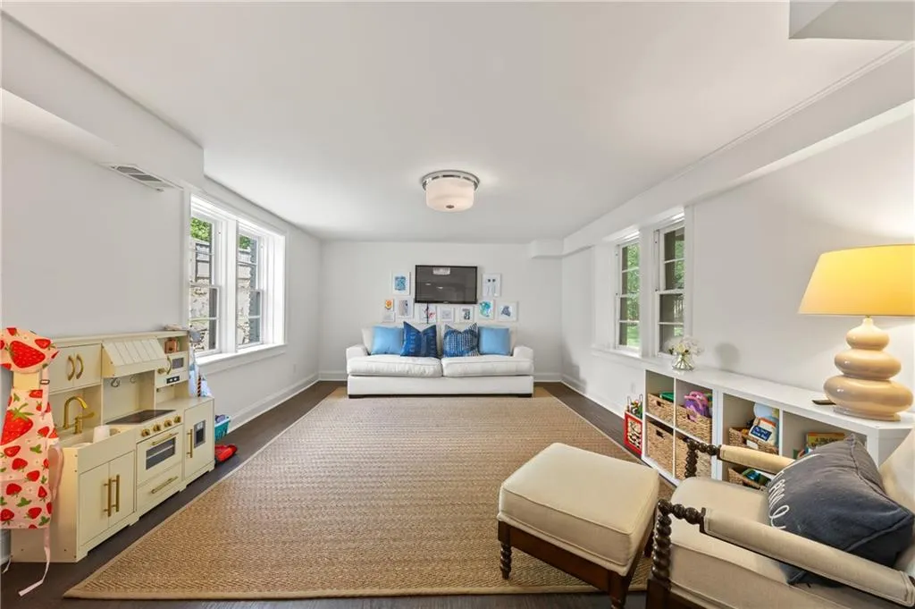 120 Osner Drive, Atlanta, Georgia 30342, 4 Bedrooms Bedrooms, ,3 BathroomsBathrooms,Residential,For Sale,120 Osner Drive,7674193