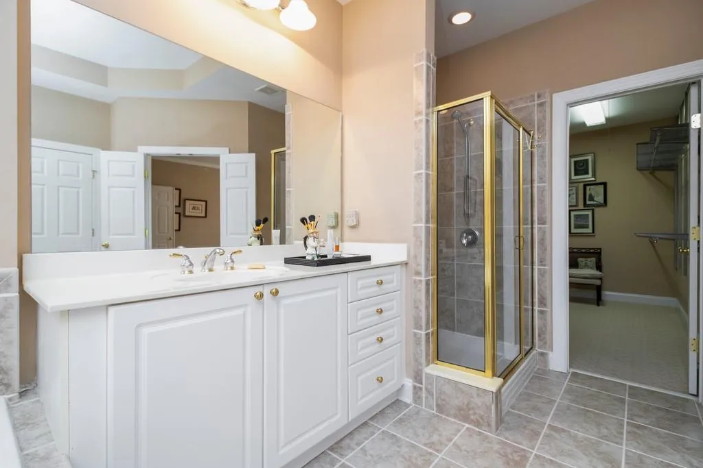 145 Reddington Place Unit 145, Sandy Springs, Georgia 30328, 3 Bedrooms Bedrooms, ,3 BathroomsBathrooms,Residential,Sold,145 Reddington Place Unit 145,6746052
