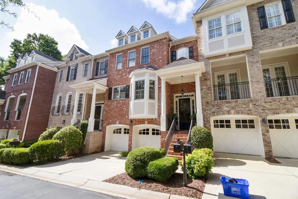 145 Reddington Place Unit 145, Sandy Springs, Georgia 30328, 3 Bedrooms Bedrooms, ,3 BathroomsBathrooms,Residential,Sold,145 Reddington Place Unit 145,6746052