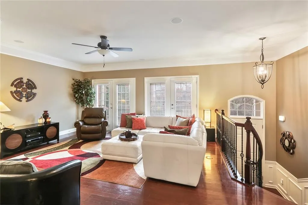 4929 Colchester Court, Atlanta, Georgia 30339, 3 Bedrooms Bedrooms, ,3 BathroomsBathrooms,Residential,Sold,4929 Colchester Court,6114107
