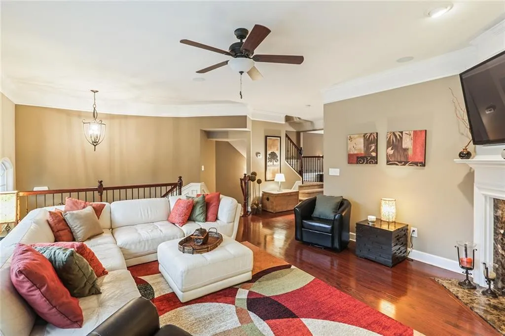 4929 Colchester Court, Atlanta, Georgia 30339, 3 Bedrooms Bedrooms, ,3 BathroomsBathrooms,Residential,Sold,4929 Colchester Court,6114107
