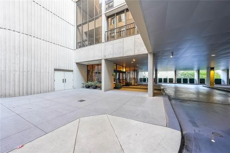 145 15th Street Ne Unit 401, Atlanta, Georgia 30309, 1 Bedroom Bedrooms, ,1 BathroomBathrooms,Residential,For Sale,145 15th Street Ne Unit 401,7658182