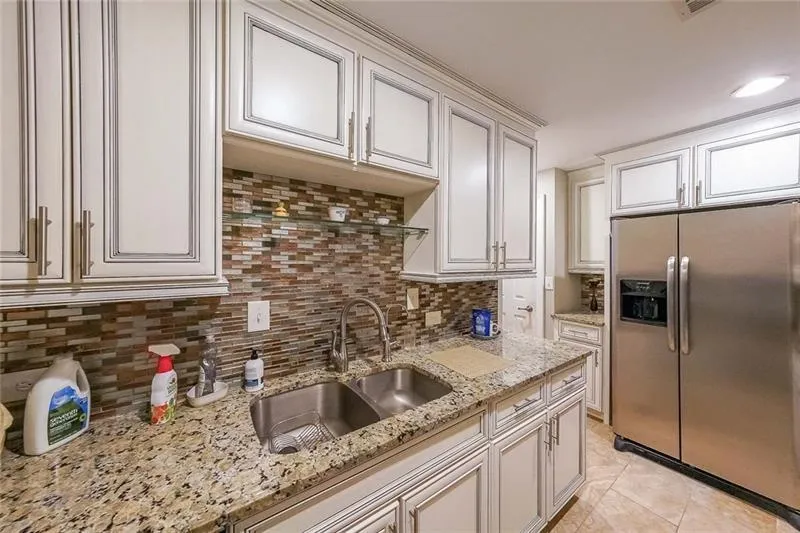 145 15th Street Ne Unit 401, Atlanta, Georgia 30309, 1 Bedroom Bedrooms, ,1 BathroomBathrooms,Residential,For Sale,145 15th Street Ne Unit 401,7658182
