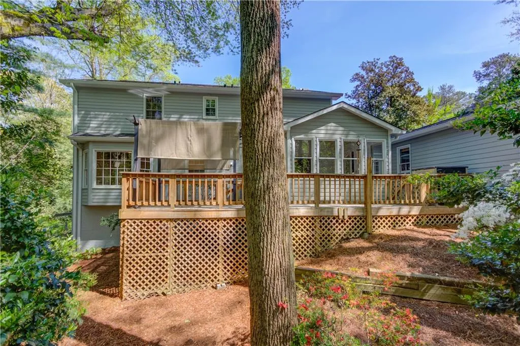 6716 Wright Road, Sandy Springs, Georgia 30328, 6 Bedrooms Bedrooms, ,4 BathroomsBathrooms,Residential,Sold,6716 Wright Road,6708105