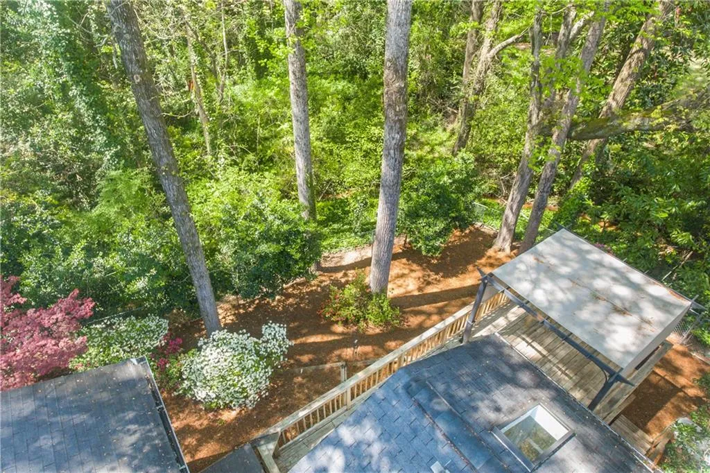 6716 Wright Road, Sandy Springs, Georgia 30328, 6 Bedrooms Bedrooms, ,4 BathroomsBathrooms,Residential,Sold,6716 Wright Road,6708105