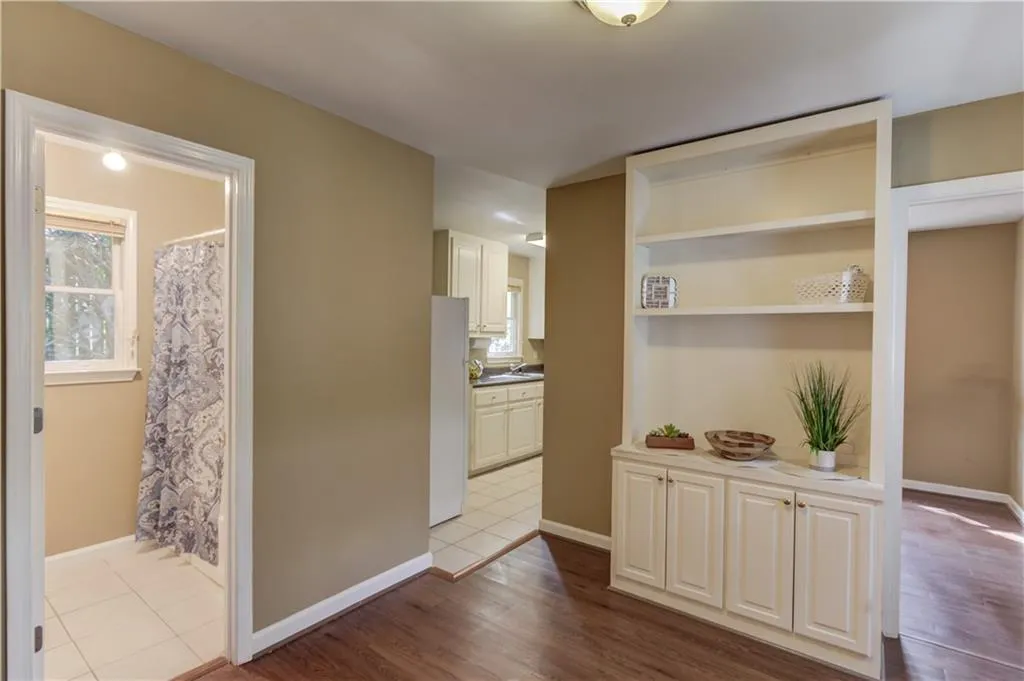 6716 Wright Road, Sandy Springs, Georgia 30328, 6 Bedrooms Bedrooms, ,4 BathroomsBathrooms,Residential,Sold,6716 Wright Road,6708105