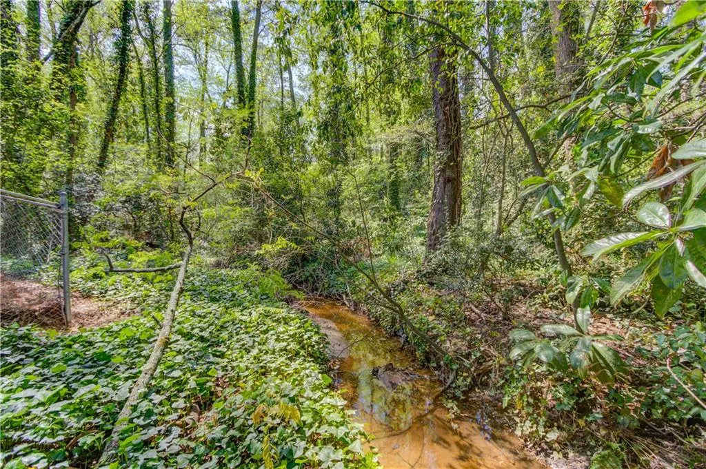 6716 Wright Road, Sandy Springs, Georgia 30328, 6 Bedrooms Bedrooms, ,4 BathroomsBathrooms,Residential,Sold,6716 Wright Road,6708105