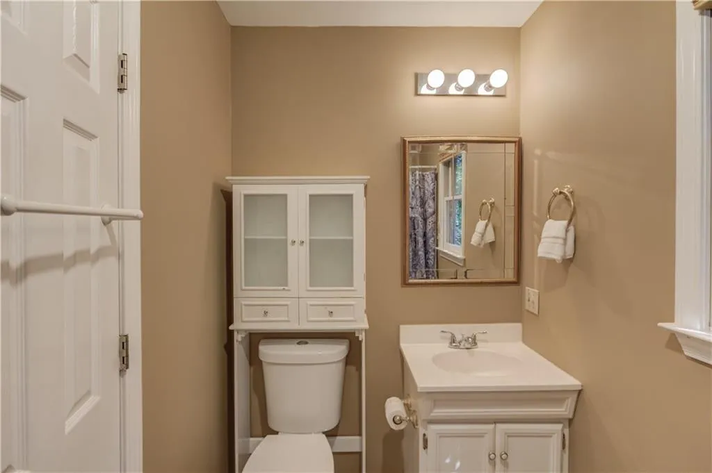 6716 Wright Road, Sandy Springs, Georgia 30328, 6 Bedrooms Bedrooms, ,4 BathroomsBathrooms,Residential,Sold,6716 Wright Road,6708105