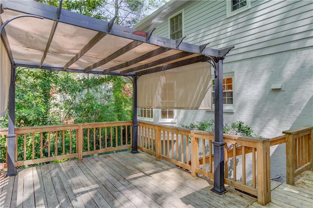 6716 Wright Road, Sandy Springs, Georgia 30328, 6 Bedrooms Bedrooms, ,4 BathroomsBathrooms,Residential,Sold,6716 Wright Road,6708105