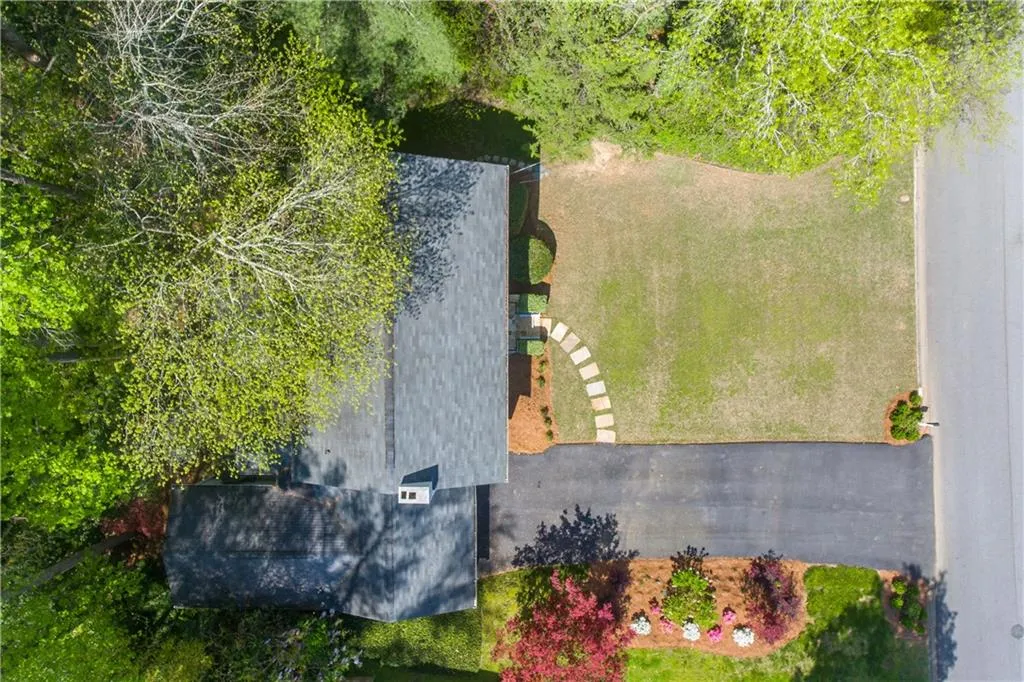 6716 Wright Road, Sandy Springs, Georgia 30328, 6 Bedrooms Bedrooms, ,4 BathroomsBathrooms,Residential,Sold,6716 Wright Road,6708105