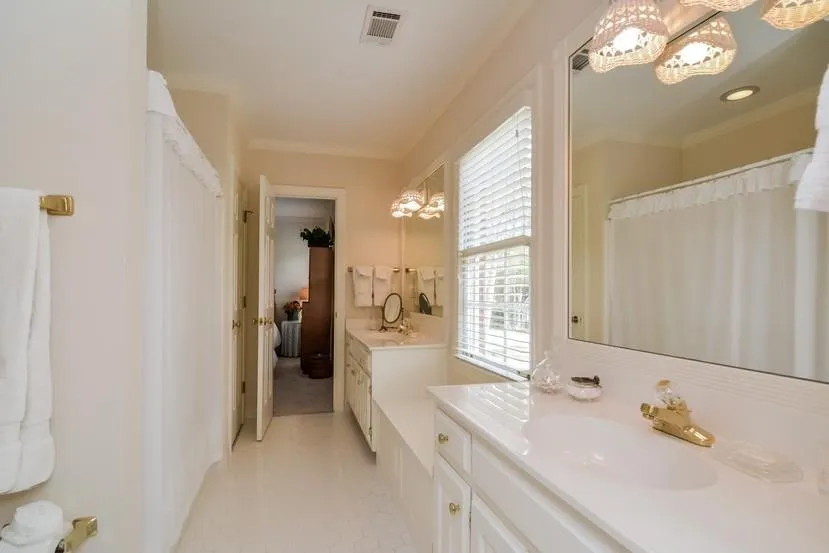 1745 Lazy River Lane, Atlanta, Georgia 30350, 6 Bedrooms Bedrooms, ,5 BathroomsBathrooms,Residential,Sold,1745 Lazy River Lane,5668982