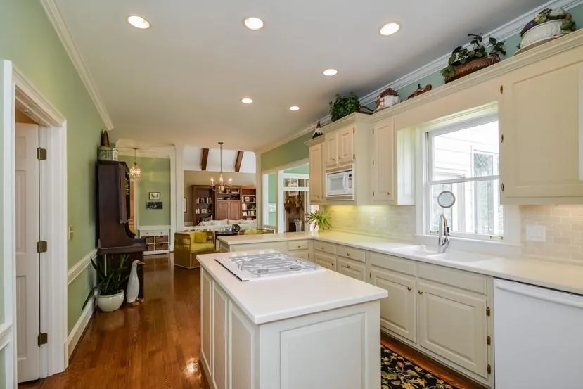 1745 Lazy River Lane, Atlanta, Georgia 30350, 6 Bedrooms Bedrooms, ,5 BathroomsBathrooms,Residential,Sold,1745 Lazy River Lane,5668982