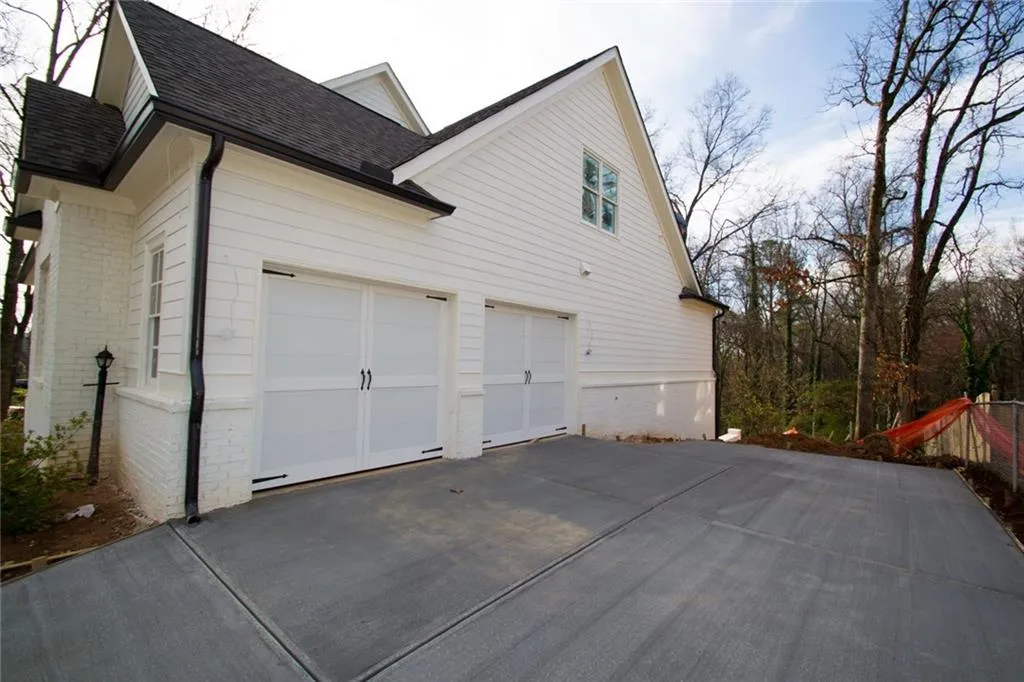 471 Johnson Ferry Road Ne, Sandy Springs, Georgia 30328, 5 Bedrooms Bedrooms, ,4 BathroomsBathrooms,Residential,Sold,471 Johnson Ferry Road Ne,5812498