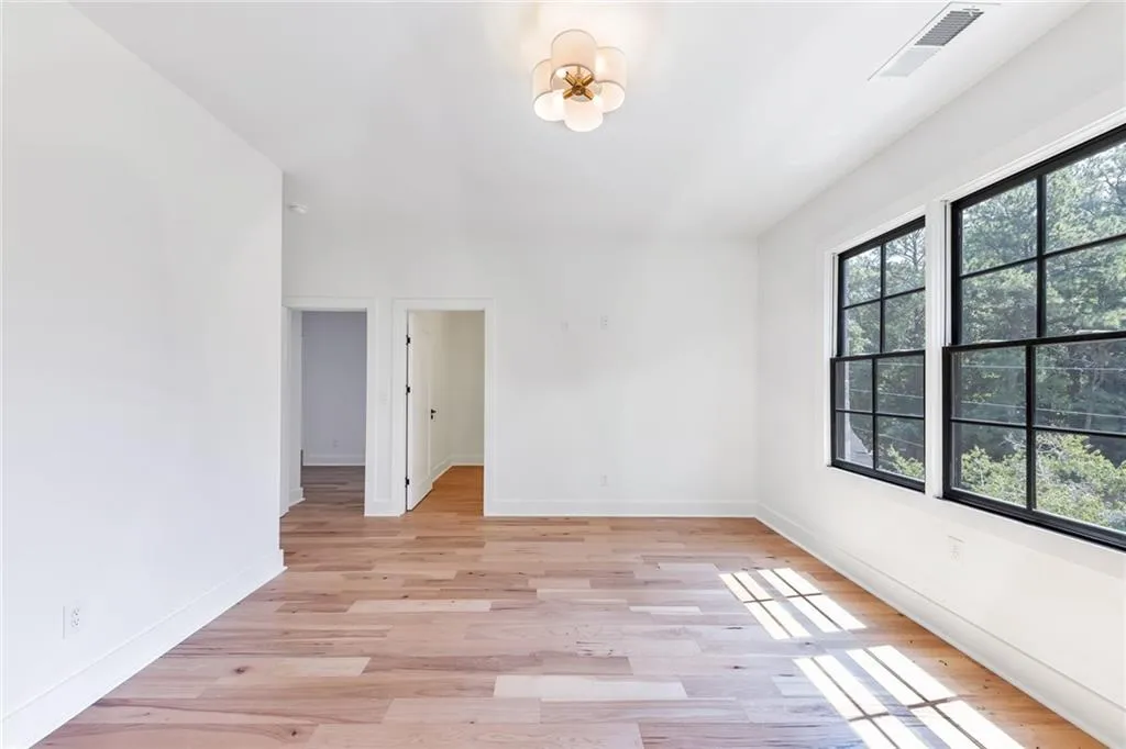 6620 Bridgewood Valley Road, Sandy Springs, Georgia 30328, 5 Bedrooms Bedrooms, ,5 BathroomsBathrooms,Residential,Sold,6620 Bridgewood Valley Road,7264891