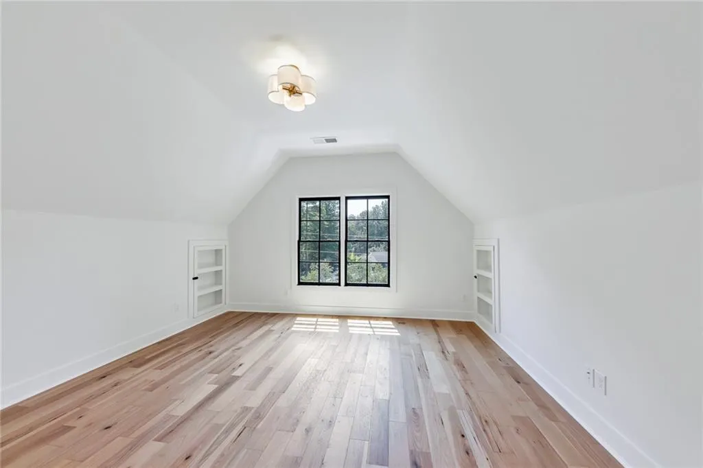 6620 Bridgewood Valley Road, Sandy Springs, Georgia 30328, 5 Bedrooms Bedrooms, ,5 BathroomsBathrooms,Residential,Sold,6620 Bridgewood Valley Road,7264891