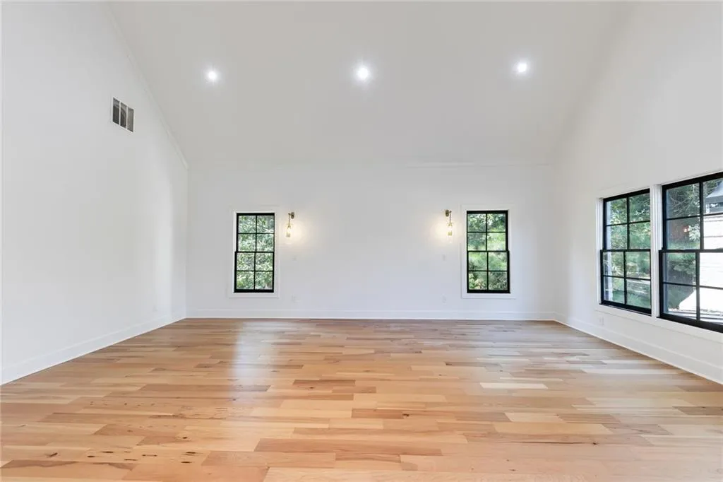6620 Bridgewood Valley Road, Sandy Springs, Georgia 30328, 5 Bedrooms Bedrooms, ,5 BathroomsBathrooms,Residential,Sold,6620 Bridgewood Valley Road,7264891