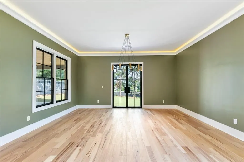 6620 Bridgewood Valley Road, Sandy Springs, Georgia 30328, 5 Bedrooms Bedrooms, ,5 BathroomsBathrooms,Residential,Sold,6620 Bridgewood Valley Road,7264891