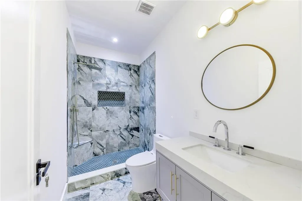 6620 Bridgewood Valley Road, Sandy Springs, Georgia 30328, 5 Bedrooms Bedrooms, ,5 BathroomsBathrooms,Residential,Sold,6620 Bridgewood Valley Road,7264891