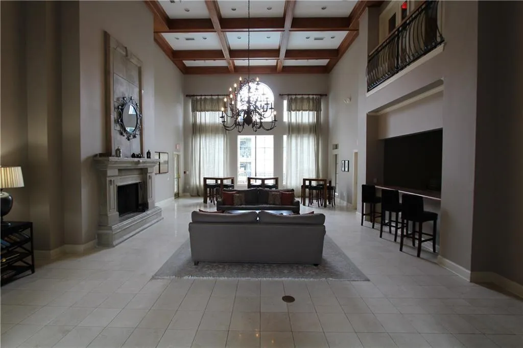 3777 Peachtree Road Ne Unit 1006, Brookhaven, Georgia 30319, 1 Bedroom Bedrooms, ,1 BathroomBathrooms,Residential,Sold,3777 Peachtree Road Ne Unit 1006,5966077