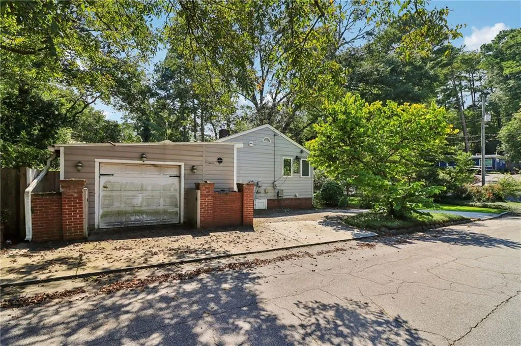 2267 Melante Drive Ne, Atlanta, Georgia 30324, 3 Bedrooms Bedrooms, ,2 BathroomsBathrooms,Residential,For Sale,2267 Melante Drive Ne,7644506