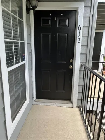 612 Granville Court, Atlanta, Georgia 30328
