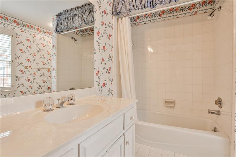 130 Woodchase Court, Atlanta, Georgia 30319, 4 Bedrooms Bedrooms, ,4 BathroomsBathrooms,Residential,Sold,130 Woodchase Court,7284464