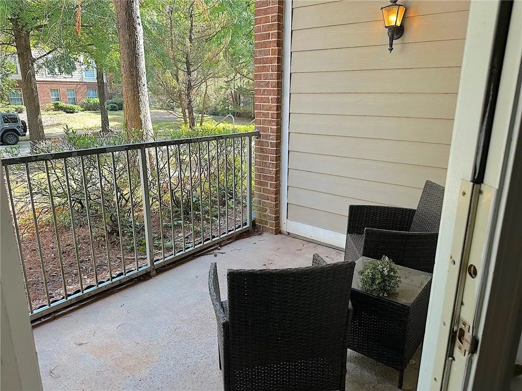 245 Amal Drive Sw, Atlanta, Georgia 30305, 1 Bedroom Bedrooms, ,1 BathroomBathrooms,Residential,For Sale,245 Amal Drive Sw,7669469