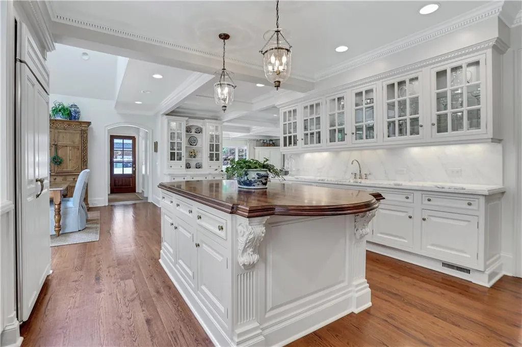 1130 Heards Ferry Road, Sandy Springs, Georgia 30328, 7 Bedrooms Bedrooms, ,5 BathroomsBathrooms,Residential,Sold,1130 Heards Ferry Road,7052141 1130 Heards Ferry Road, Sandy Springs, Georgia 30328, 7 Bedrooms Bedrooms, ,5 BathroomsBathrooms,Residential,Sold,1130 Heards Ferry Road,7052141