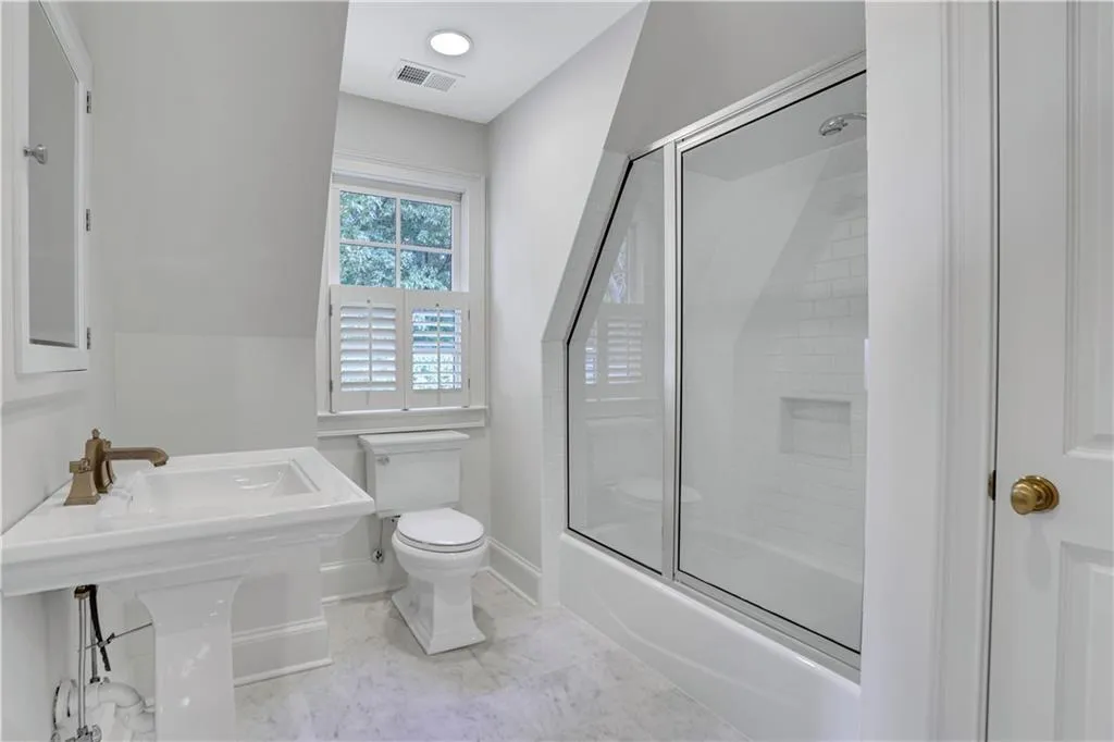 1130 Heards Ferry Road, Sandy Springs, Georgia 30328, 7 Bedrooms Bedrooms, ,5 BathroomsBathrooms,Residential,Sold,1130 Heards Ferry Road,7052141 1130 Heards Ferry Road, Sandy Springs, Georgia 30328, 7 Bedrooms Bedrooms, ,5 BathroomsBathrooms,Residential,Sold,1130 Heards Ferry Road,7052141