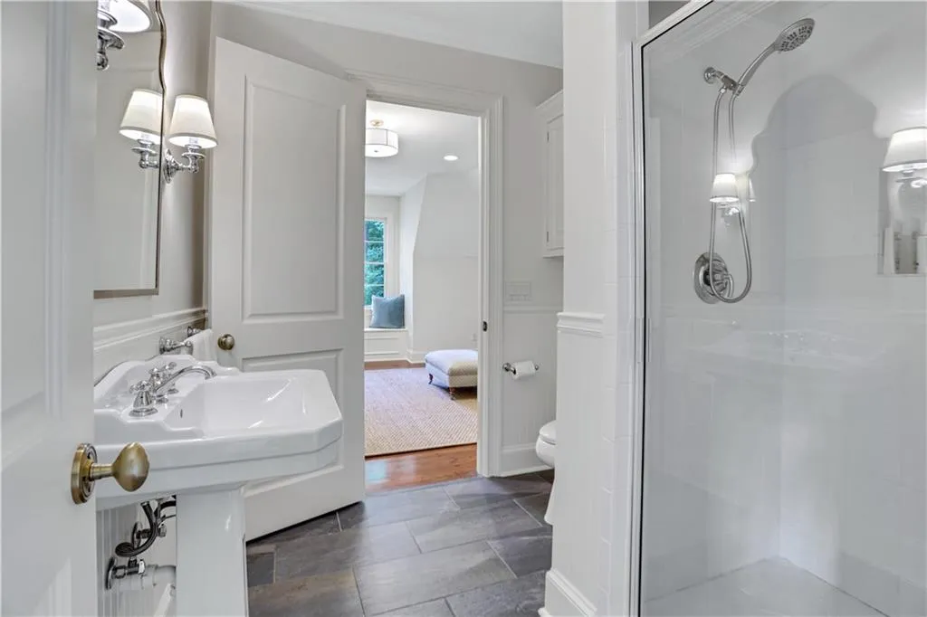 1130 Heards Ferry Road, Sandy Springs, Georgia 30328, 7 Bedrooms Bedrooms, ,5 BathroomsBathrooms,Residential,Sold,1130 Heards Ferry Road,7052141 1130 Heards Ferry Road, Sandy Springs, Georgia 30328, 7 Bedrooms Bedrooms, ,5 BathroomsBathrooms,Residential,Sold,1130 Heards Ferry Road,7052141