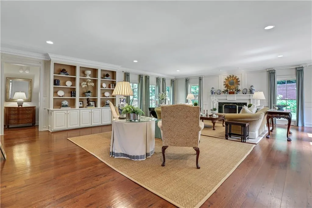 1130 Heards Ferry Road, Sandy Springs, Georgia 30328, 7 Bedrooms Bedrooms, ,5 BathroomsBathrooms,Residential,Sold,1130 Heards Ferry Road,7052141 1130 Heards Ferry Road, Sandy Springs, Georgia 30328, 7 Bedrooms Bedrooms, ,5 BathroomsBathrooms,Residential,Sold,1130 Heards Ferry Road,7052141