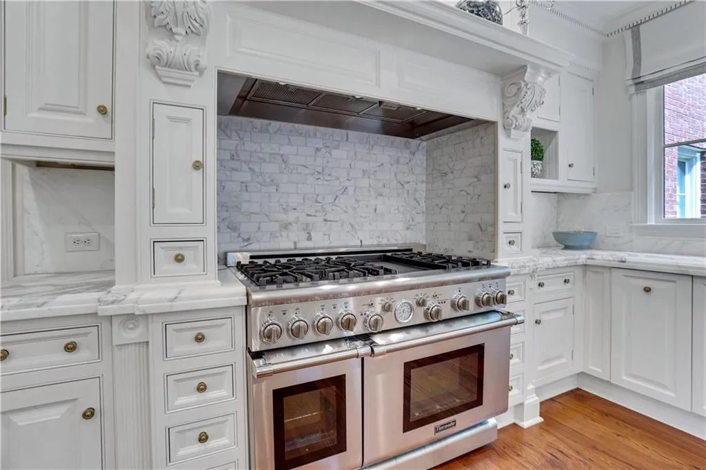 1130 Heards Ferry Road, Sandy Springs, Georgia 30328, 7 Bedrooms Bedrooms, ,5 BathroomsBathrooms,Residential,Sold,1130 Heards Ferry Road,7052141 1130 Heards Ferry Road, Sandy Springs, Georgia 30328, 7 Bedrooms Bedrooms, ,5 BathroomsBathrooms,Residential,Sold,1130 Heards Ferry Road,7052141