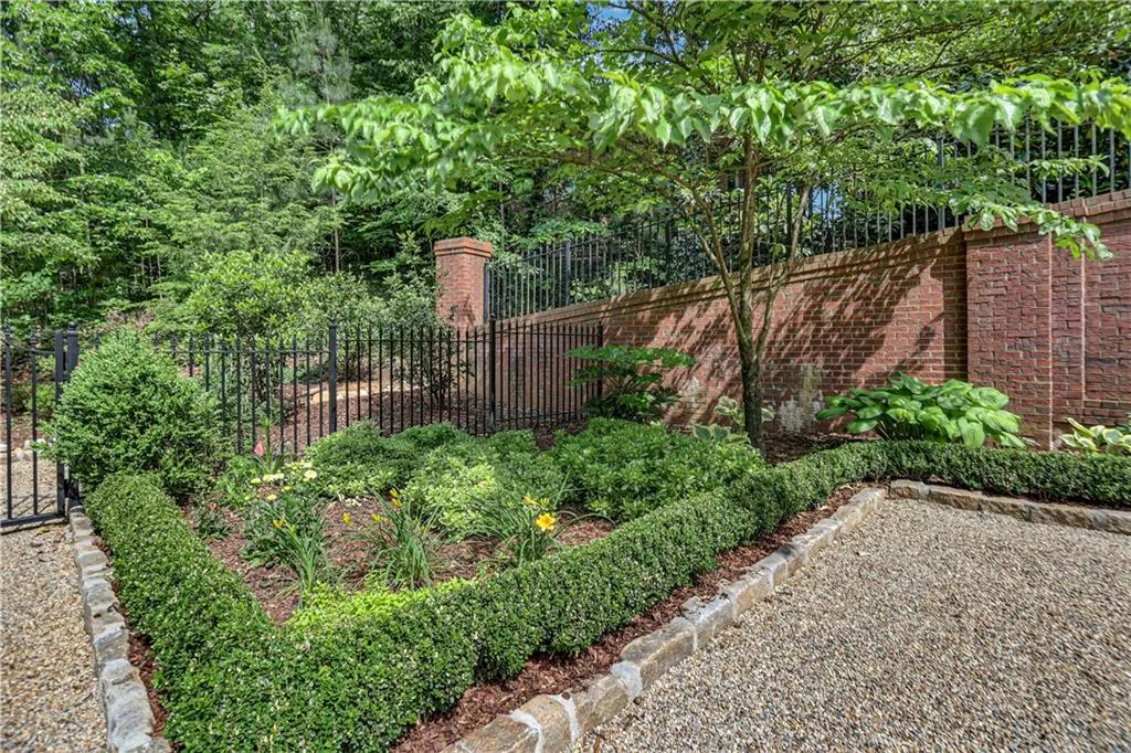 1130 Heards Ferry Road, Sandy Springs, Georgia 30328, 7 Bedrooms Bedrooms, ,5 BathroomsBathrooms,Residential,Sold,1130 Heards Ferry Road,7052141 1130 Heards Ferry Road, Sandy Springs, Georgia 30328, 7 Bedrooms Bedrooms, ,5 BathroomsBathrooms,Residential,Sold,1130 Heards Ferry Road,7052141