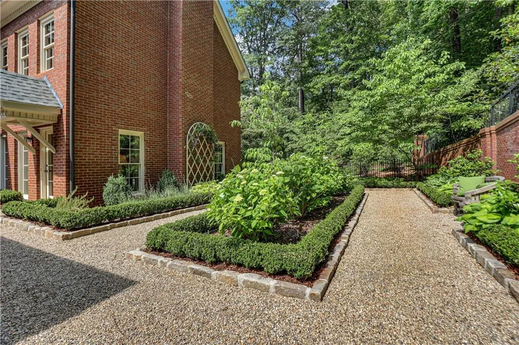 1130 Heards Ferry Road, Sandy Springs, Georgia 30328, 7 Bedrooms Bedrooms, ,5 BathroomsBathrooms,Residential,Sold,1130 Heards Ferry Road,7052141 1130 Heards Ferry Road, Sandy Springs, Georgia 30328, 7 Bedrooms Bedrooms, ,5 BathroomsBathrooms,Residential,Sold,1130 Heards Ferry Road,7052141