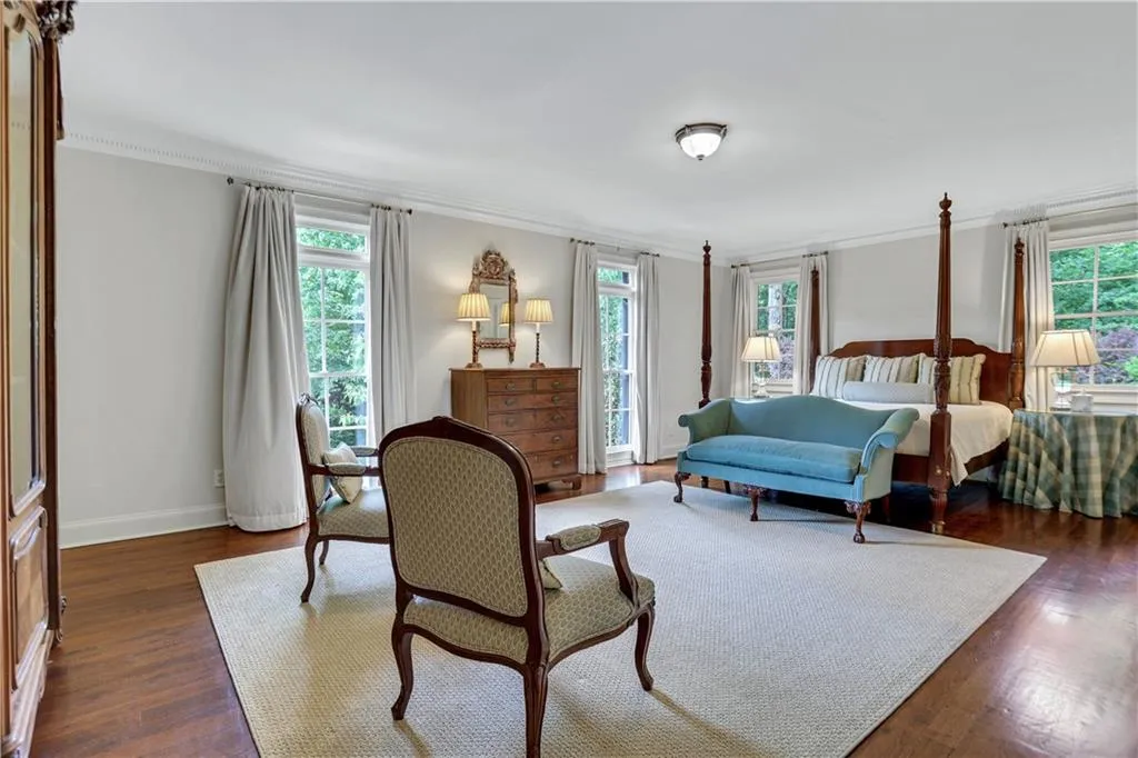 1130 Heards Ferry Road, Sandy Springs, Georgia 30328, 7 Bedrooms Bedrooms, ,5 BathroomsBathrooms,Residential,Sold,1130 Heards Ferry Road,7052141 1130 Heards Ferry Road, Sandy Springs, Georgia 30328, 7 Bedrooms Bedrooms, ,5 BathroomsBathrooms,Residential,Sold,1130 Heards Ferry Road,7052141