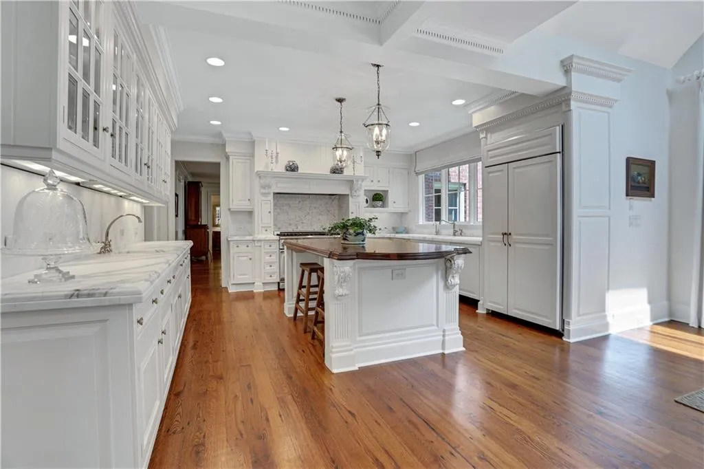 1130 Heards Ferry Road, Sandy Springs, Georgia 30328, 7 Bedrooms Bedrooms, ,5 BathroomsBathrooms,Residential,Sold,1130 Heards Ferry Road,7052141 1130 Heards Ferry Road, Sandy Springs, Georgia 30328, 7 Bedrooms Bedrooms, ,5 BathroomsBathrooms,Residential,Sold,1130 Heards Ferry Road,7052141