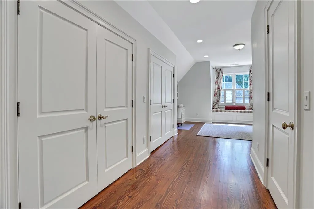 1130 Heards Ferry Road, Sandy Springs, Georgia 30328, 7 Bedrooms Bedrooms, ,5 BathroomsBathrooms,Residential,Sold,1130 Heards Ferry Road,7052141 1130 Heards Ferry Road, Sandy Springs, Georgia 30328, 7 Bedrooms Bedrooms, ,5 BathroomsBathrooms,Residential,Sold,1130 Heards Ferry Road,7052141