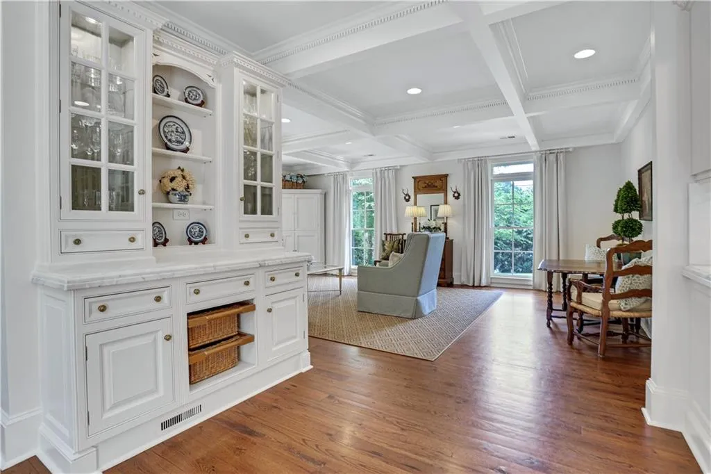 1130 Heards Ferry Road, Sandy Springs, Georgia 30328, 7 Bedrooms Bedrooms, ,5 BathroomsBathrooms,Residential,Sold,1130 Heards Ferry Road,7052141 1130 Heards Ferry Road, Sandy Springs, Georgia 30328, 7 Bedrooms Bedrooms, ,5 BathroomsBathrooms,Residential,Sold,1130 Heards Ferry Road,7052141