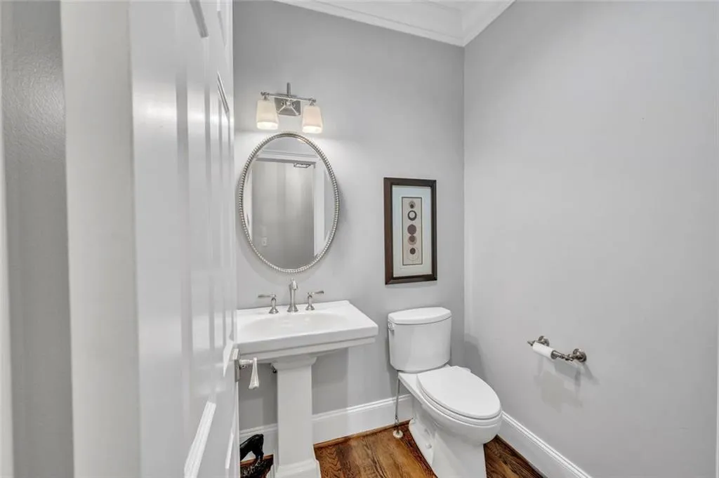 1070 Dunroven Drive Ne, Atlanta, Georgia 30342, 5 Bedrooms Bedrooms, ,3 BathroomsBathrooms,Residential,For Sale,1070 Dunroven Drive Ne,7732448