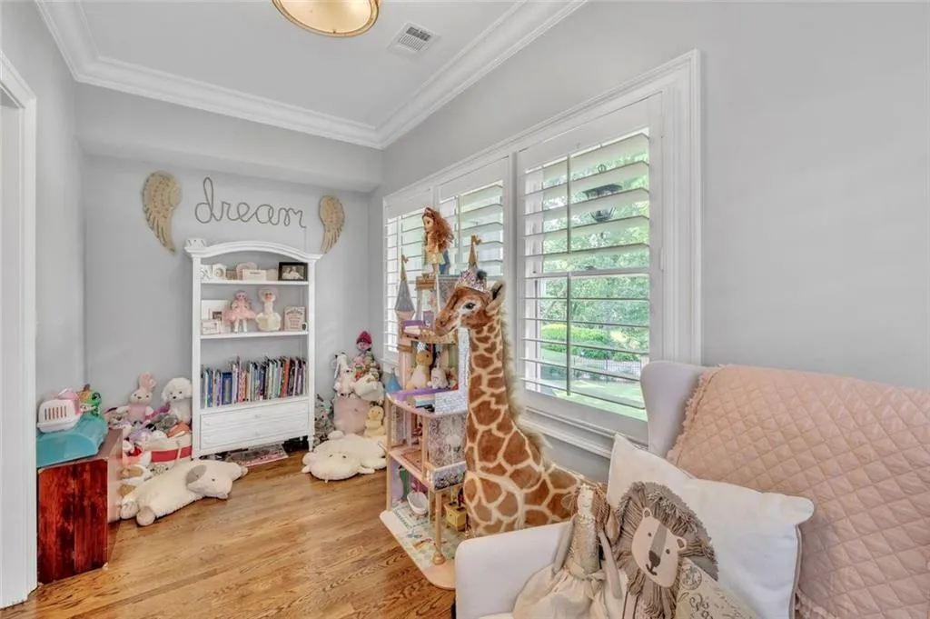 1070 Dunroven Drive Ne, Atlanta, Georgia 30342, 5 Bedrooms Bedrooms, ,3 BathroomsBathrooms,Residential,For Sale,1070 Dunroven Drive Ne,7732448