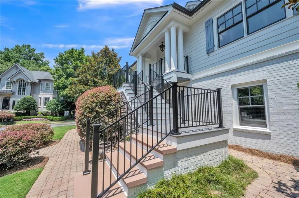 1070 Dunroven Drive Ne, Atlanta, Georgia 30342, 5 Bedrooms Bedrooms, ,3 BathroomsBathrooms,Residential,For Sale,1070 Dunroven Drive Ne,7732448