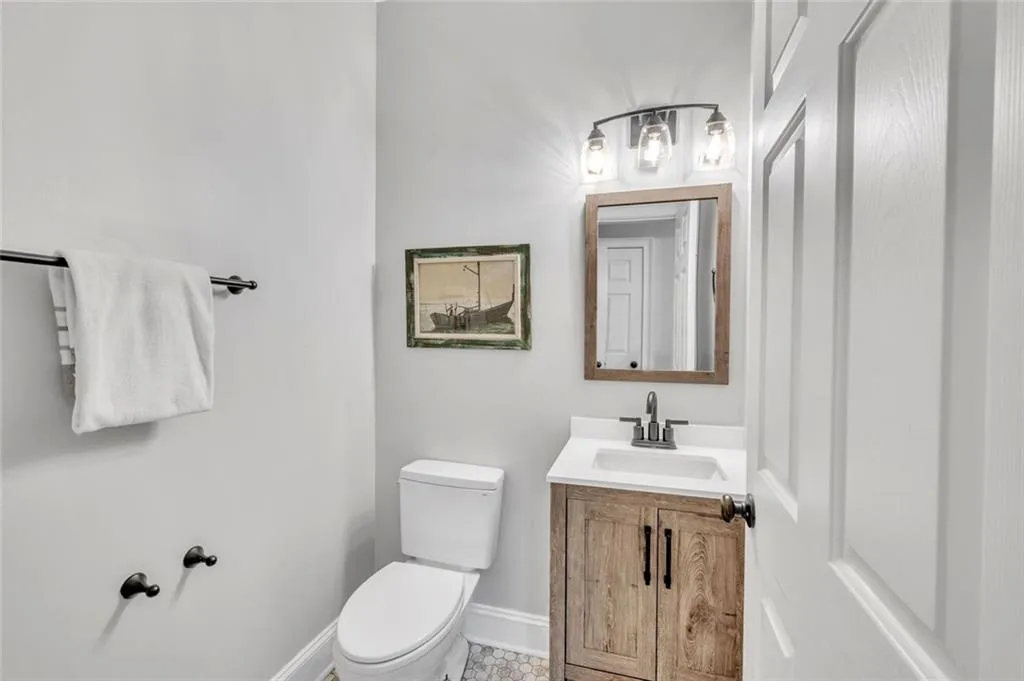 1070 Dunroven Drive Ne, Atlanta, Georgia 30342, 5 Bedrooms Bedrooms, ,3 BathroomsBathrooms,Residential,For Sale,1070 Dunroven Drive Ne,7732448