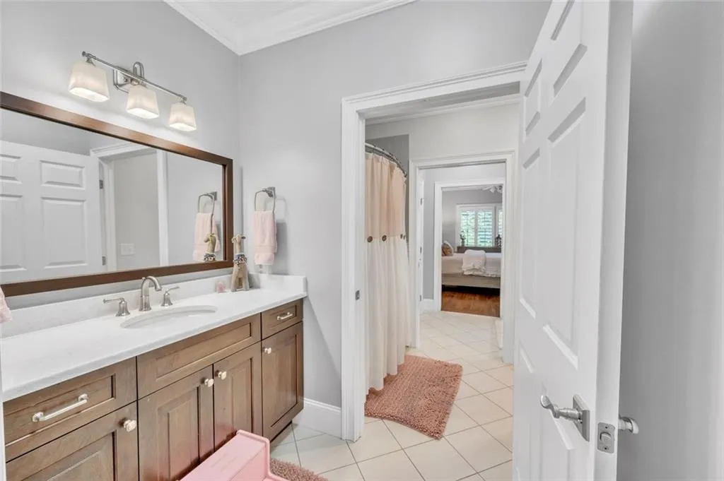 1070 Dunroven Drive Ne, Atlanta, Georgia 30342, 5 Bedrooms Bedrooms, ,3 BathroomsBathrooms,Residential,For Sale,1070 Dunroven Drive Ne,7732448