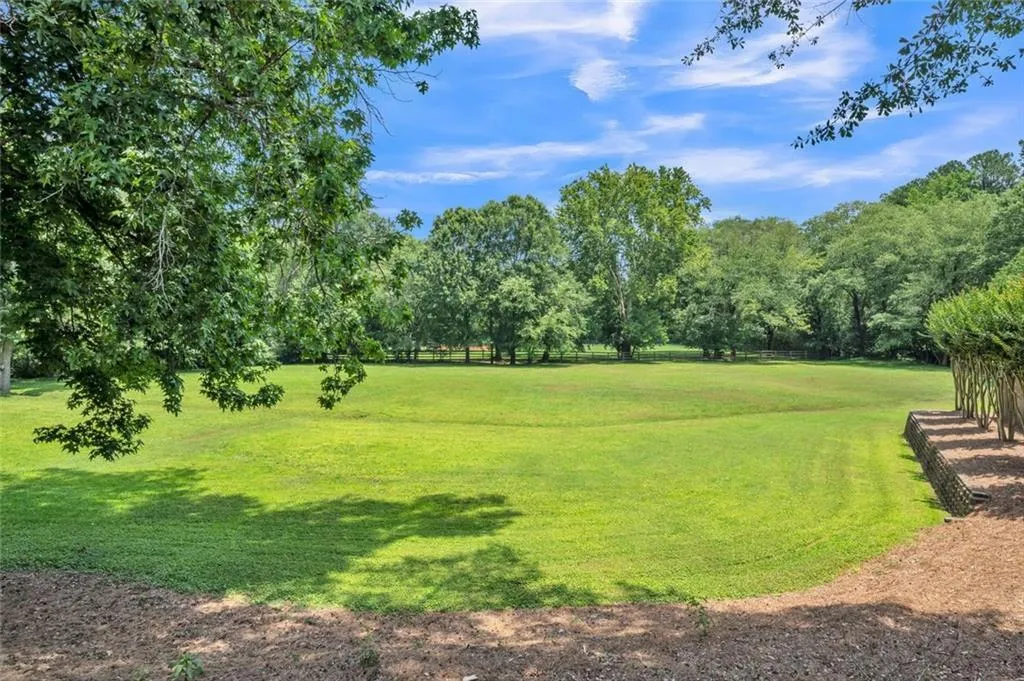 1070 Dunroven Drive Ne, Atlanta, Georgia 30342, 5 Bedrooms Bedrooms, ,3 BathroomsBathrooms,Residential,For Sale,1070 Dunroven Drive Ne,7732448