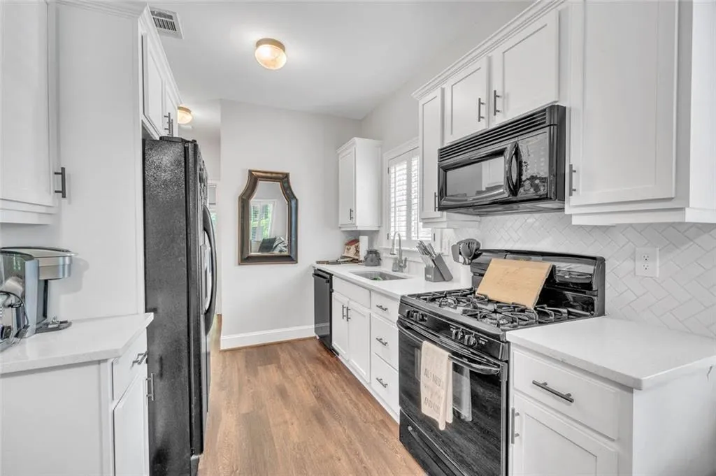 1070 Dunroven Drive Ne, Atlanta, Georgia 30342, 5 Bedrooms Bedrooms, ,3 BathroomsBathrooms,Residential,For Sale,1070 Dunroven Drive Ne,7732448