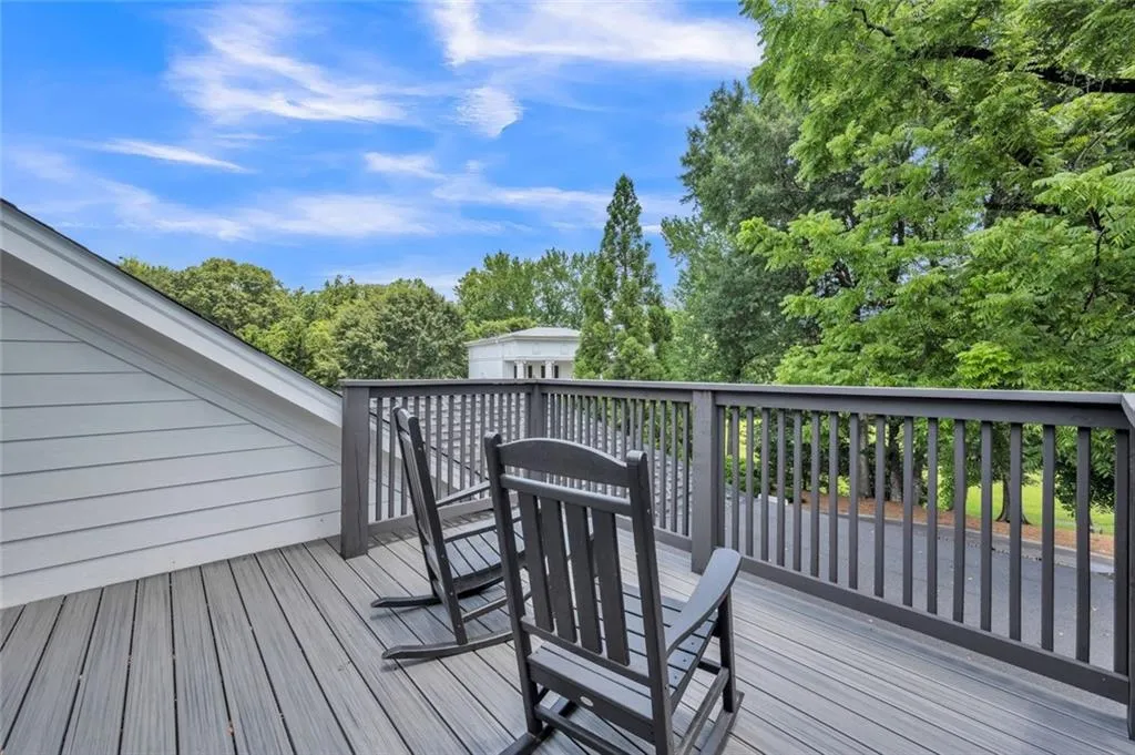 1070 Dunroven Drive Ne, Atlanta, Georgia 30342, 5 Bedrooms Bedrooms, ,3 BathroomsBathrooms,Residential,For Sale,1070 Dunroven Drive Ne,7732448